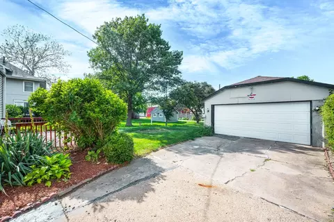 Exterior - 207 W Franklin St, Carlock, IL 61725 photo 8 of 8