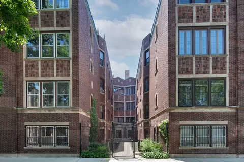 819 E 53rd St #3, Chicago, IL 60615