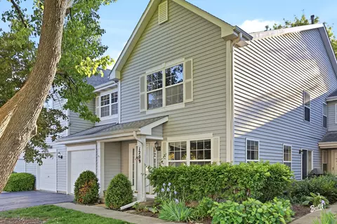 1209 Orleans Dr, Mundelein, IL 60060