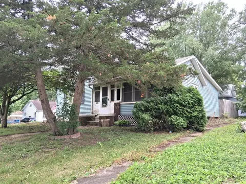 323 S Vine St, Kewanee, IL 61443