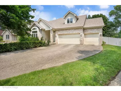 1103 Compass Ct, Naperville, IL 60540