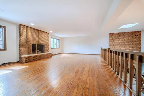 Living - 8100 S Park Ave, Burr Ridge, IL 60527 photo 6 of 6
