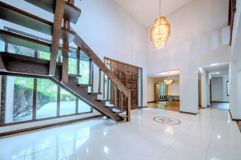 Entry Way - 8100 S Park Ave, Burr Ridge, IL 60527 photo 1 of 2
