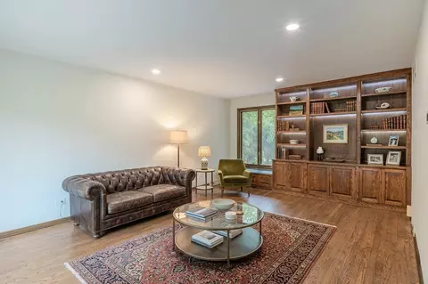 Living - 8100 S Park Ave, Burr Ridge, IL 60527 photo 4 of 6