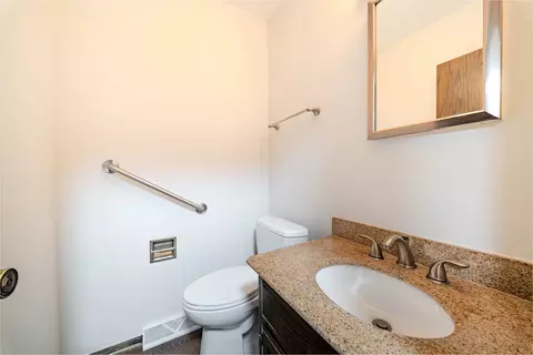 Bath - 8100 S Park Ave, Burr Ridge, IL 60527 photo 5 of 5