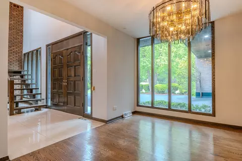 Entry Way - 8100 S Park Ave, Burr Ridge, IL 60527 photo 2 of 2