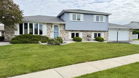 8514 161st St, Tinley Park, IL 60487