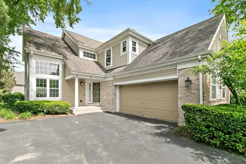 349 Hampton Ct, Crystal Lake, IL 60012