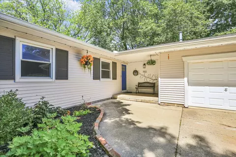 Exterior - 1810 Rebecca Dr, Champaign, IL 61821 photo 5 of 10