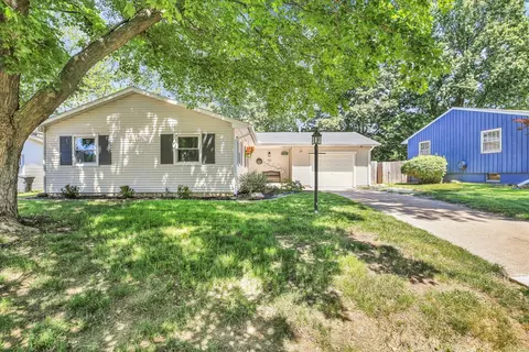 Exterior - 1810 Rebecca Dr, Champaign, IL 61821 photo 2 of 10