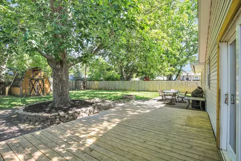 Exterior - 1810 Rebecca Dr, Champaign, IL 61821 photo 6 of 10