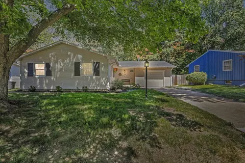Exterior - 1810 Rebecca Dr, Champaign, IL 61821 photo 3 of 10