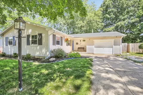 Exterior - 1810 Rebecca Dr, Champaign, IL 61821 photo 4 of 10