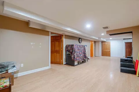 Entry Way - 513 Maizefield Ave, Bloomington, IL 61701 photo 1 of 1