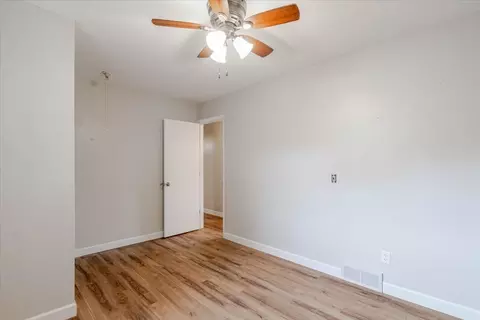 Bedroom - 513 Maizefield Ave, Bloomington, IL 61701 photo 2 of 6