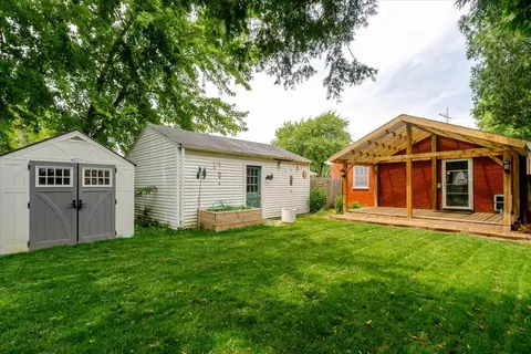 Exterior - 513 Maizefield Ave, Bloomington, IL 61701 photo 10 of 10