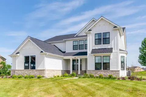 9 Olympia Fields Ct, Hawthorn Woods, IL 60047