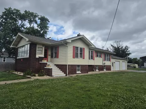502 N Jackson St, Harrisburg, IL 62946