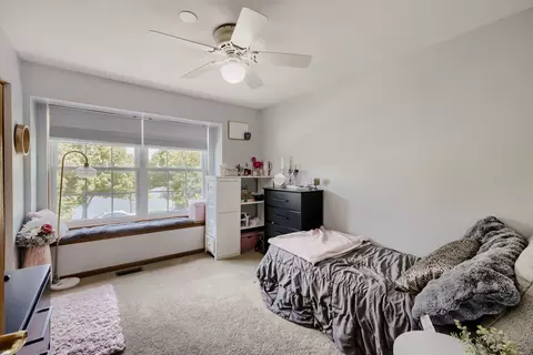 Bedroom - 3137 Bennett Pl, Aurora, IL 60502 photo 3 of 5