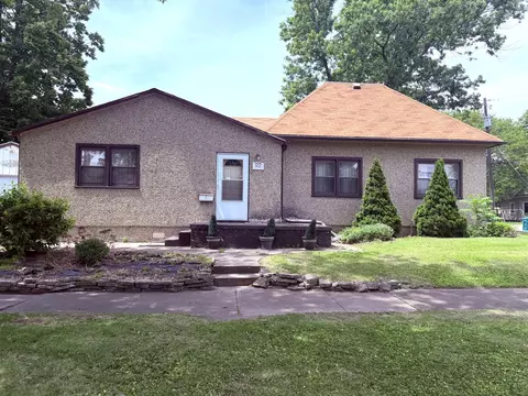 912 N Monroe St, Streator, IL 61364