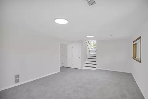 Living - 615 Cordial Dr, Des Plaines, IL 60018 photo 6 of 6
