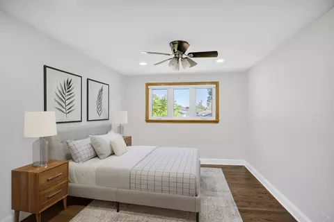 Bedroom - 615 Cordial Dr, Des Plaines, IL 60018 photo 4 of 8