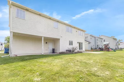 Exterior - 1609 Percy Ln, Itasca, IL 60143 photo 7 of 7