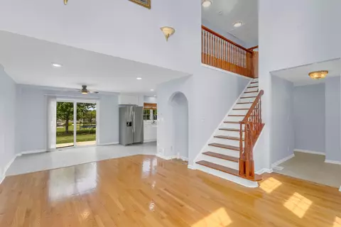 Living - 1609 Percy Ln, Itasca, IL 60143 photo 1 of 5
