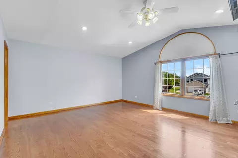 Living - 1609 Percy Ln, Itasca, IL 60143 photo 5 of 5