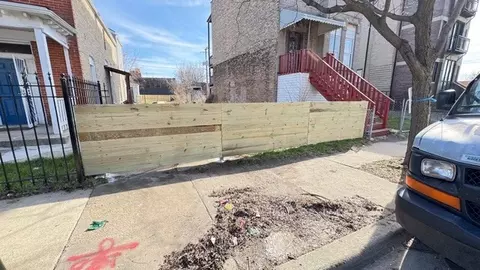 2533 W Warren Blvd, Chicago, IL 60612