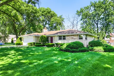 1111 Drake Ave, Prospect Heights, IL 60070