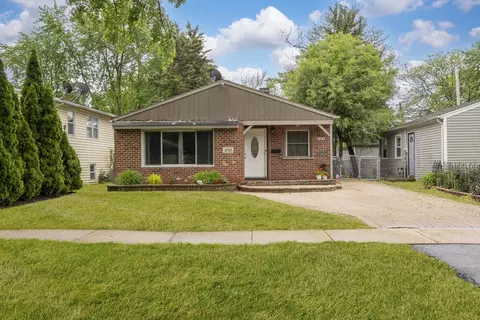 488 Ann St, West Chicago, IL 60185