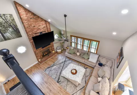 Living - Undisclosed, Bolingbrook, IL 60440 photo 3 of 3