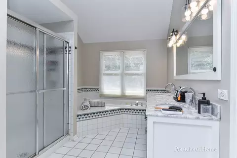 Bath - Undisclosed, Bolingbrook, IL 60440 photo 2 of 3