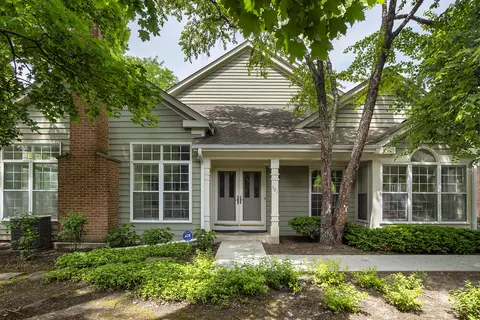 301 Princeton Ln, Glenview, IL 60026