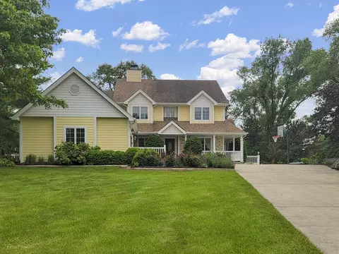 295 W Grandin Rd, Morris, IL 60450