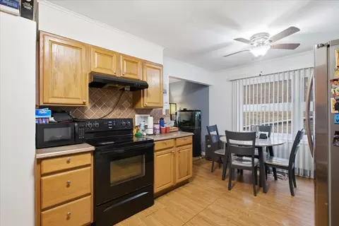 Kitchen - 8920 Bennett Ave, Evanston, IL 60203 photo 2 of 2