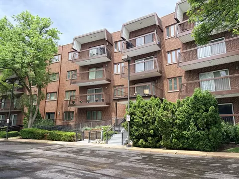 300 E Dundee Rd #102A, Buffalo Grove, IL 60089