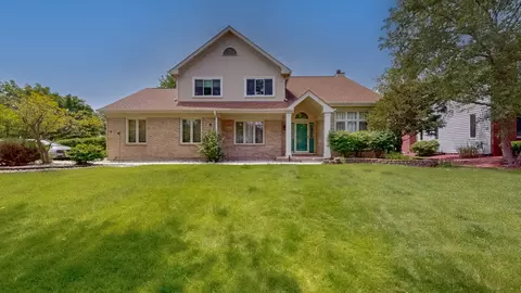 3527 Hobbes Dr, Naperville, IL 60564