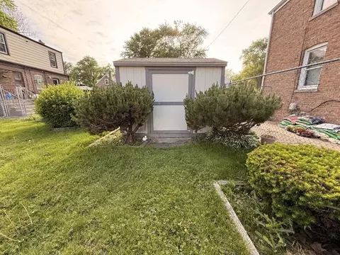 Exterior - 256 E 143rd St, Dolton, IL 60419 photo 5 of 5