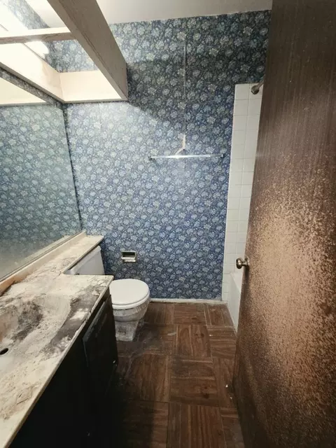 Bath - 94 Hickory Ln, Cary, IL 60013 photo 1 of 4