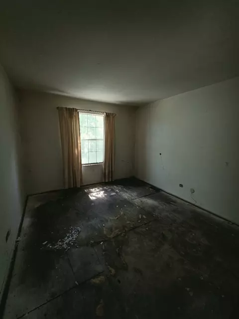 Bedroom - 94 Hickory Ln, Cary, IL 60013 photo 3 of 3