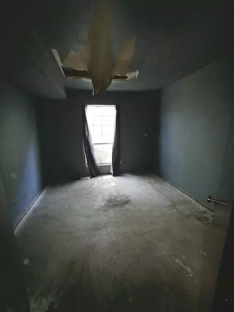 Bedroom - 94 Hickory Ln, Cary, IL 60013 photo 1 of 3