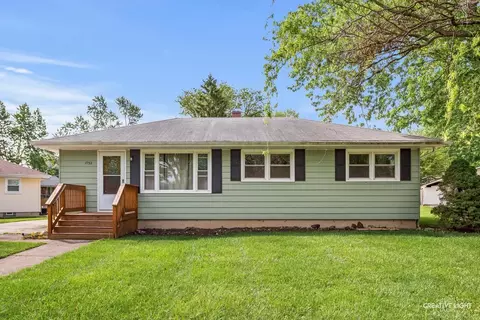 1732 Roanoak Ave, Aurora, IL 60506