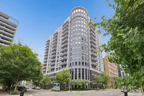 421 W Huron St #1309, Chicago, IL 60654
