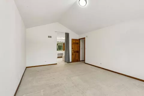 100 Picardy Ln, Wheeling, IL 60090 photo 24