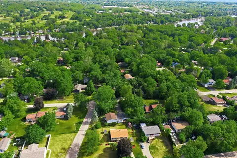 View/Area - 2208 Algonquin Rd, Fox River Grove, IL 60021 photo 3 of 8