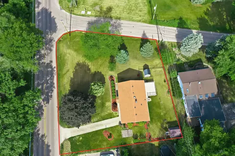 View/Area - 2208 Algonquin Rd, Fox River Grove, IL 60021 photo 4 of 8