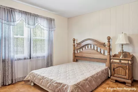 Bedroom - 2208 Algonquin Rd, Fox River Grove, IL 60021 photo 2 of 5