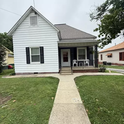 410 E Locust St, Harrisburg, IL 62946